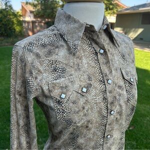 Vintage Rockmount Ranch Wear Pearl Snap Shirt Blouse USA Made Size Medium